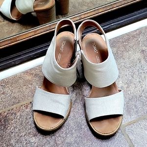 Tom's open-toe wedges - size 9